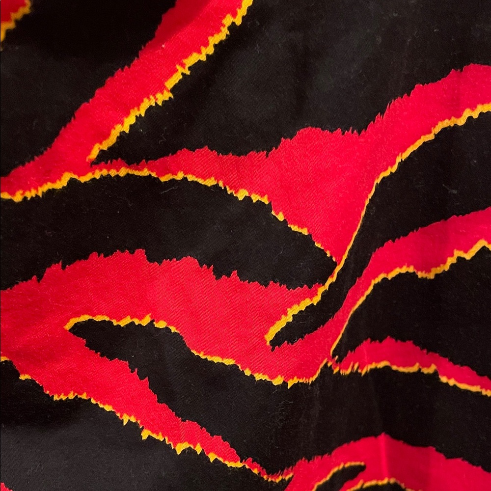 Loudmouth golf Red and Black Zebra Print skort - Picture 3 of 3